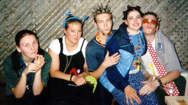 h7-rolling-consLonDanSaraScott.jpg - 43572 Bytes